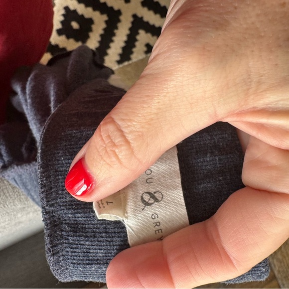 Lou & Grey Shorts Size Large - Picture 6 of 6